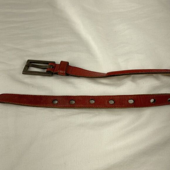 Johnny Farah Womens Skinny Belt M Medium Red Leather Brass Buckle - Picture 4 of 7